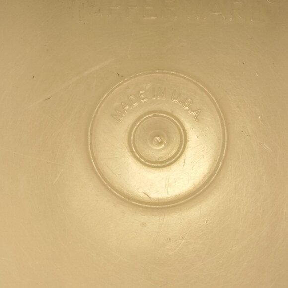 Tupperware Yellow Cereal Bowl 6 inch Vintage Made In USA - Picture 5 of 5